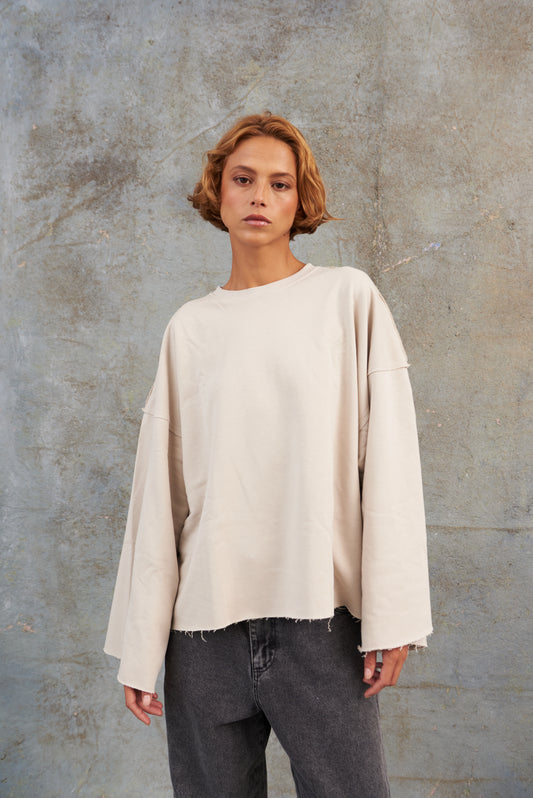 Buzo Oversize Abertura Espalda