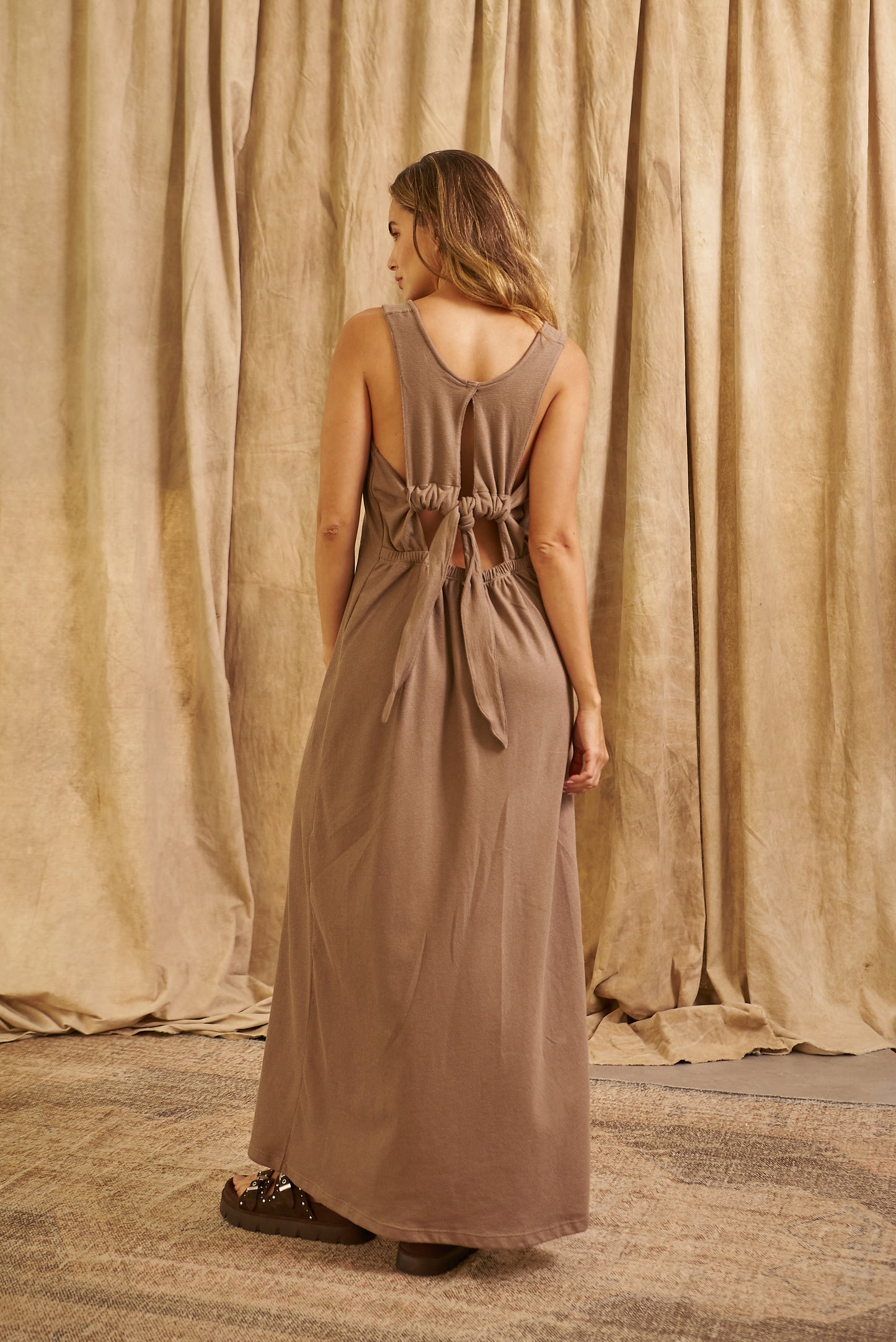 Vestido Espalda Nudo