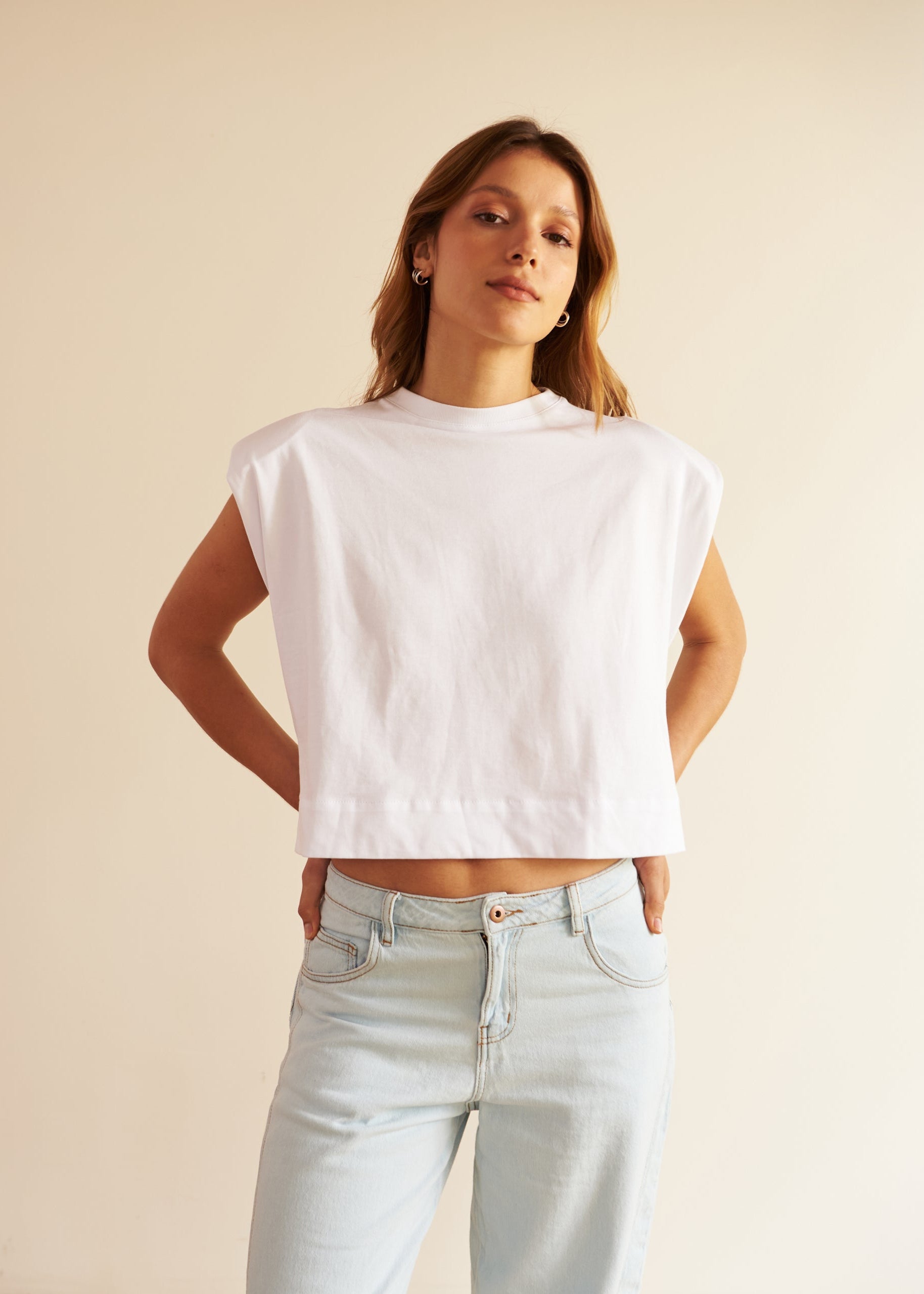 Camiseta Boxy Hombreras - R O P A J E   -