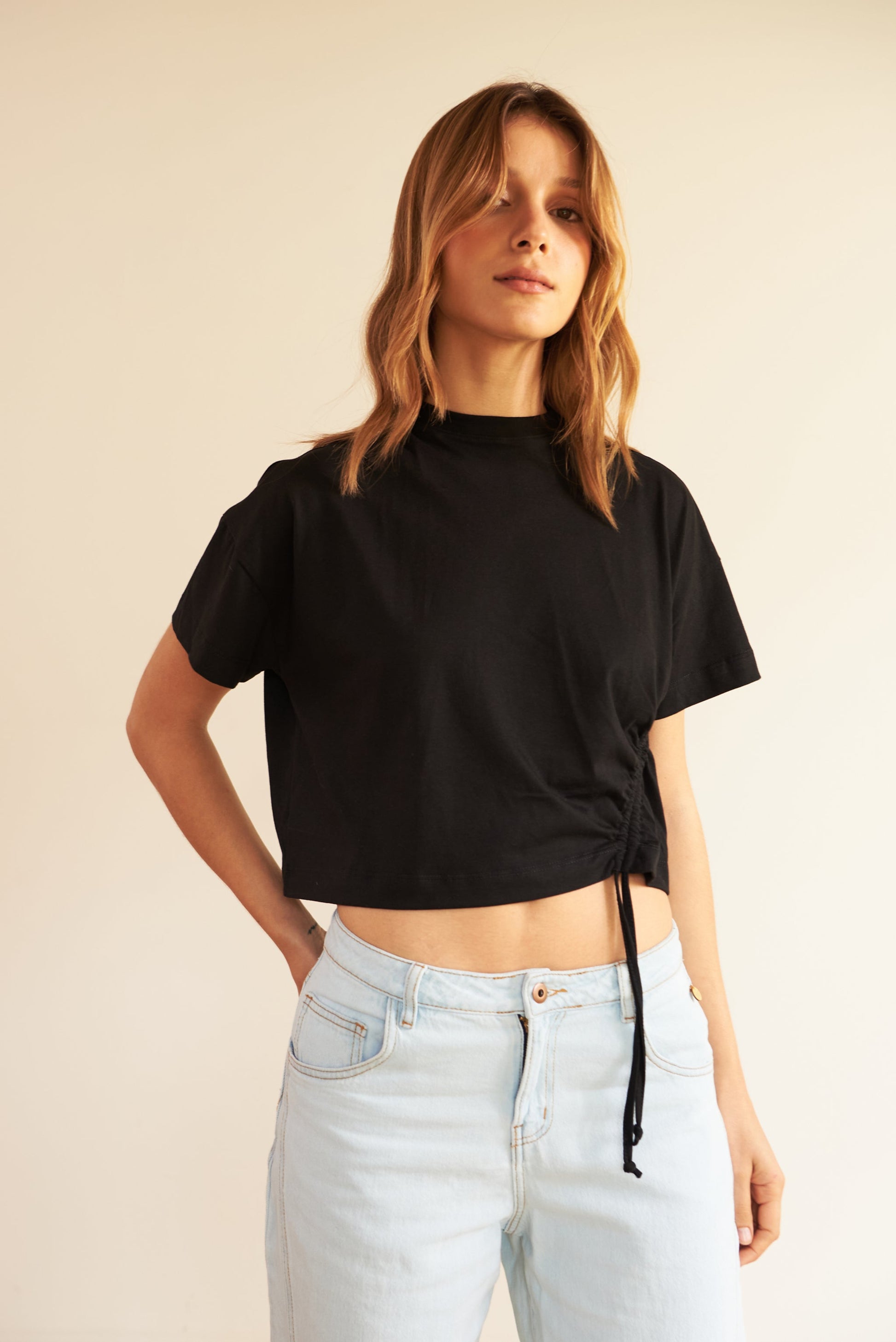 Camiseta Ruche Lateral - R O P A J E   --