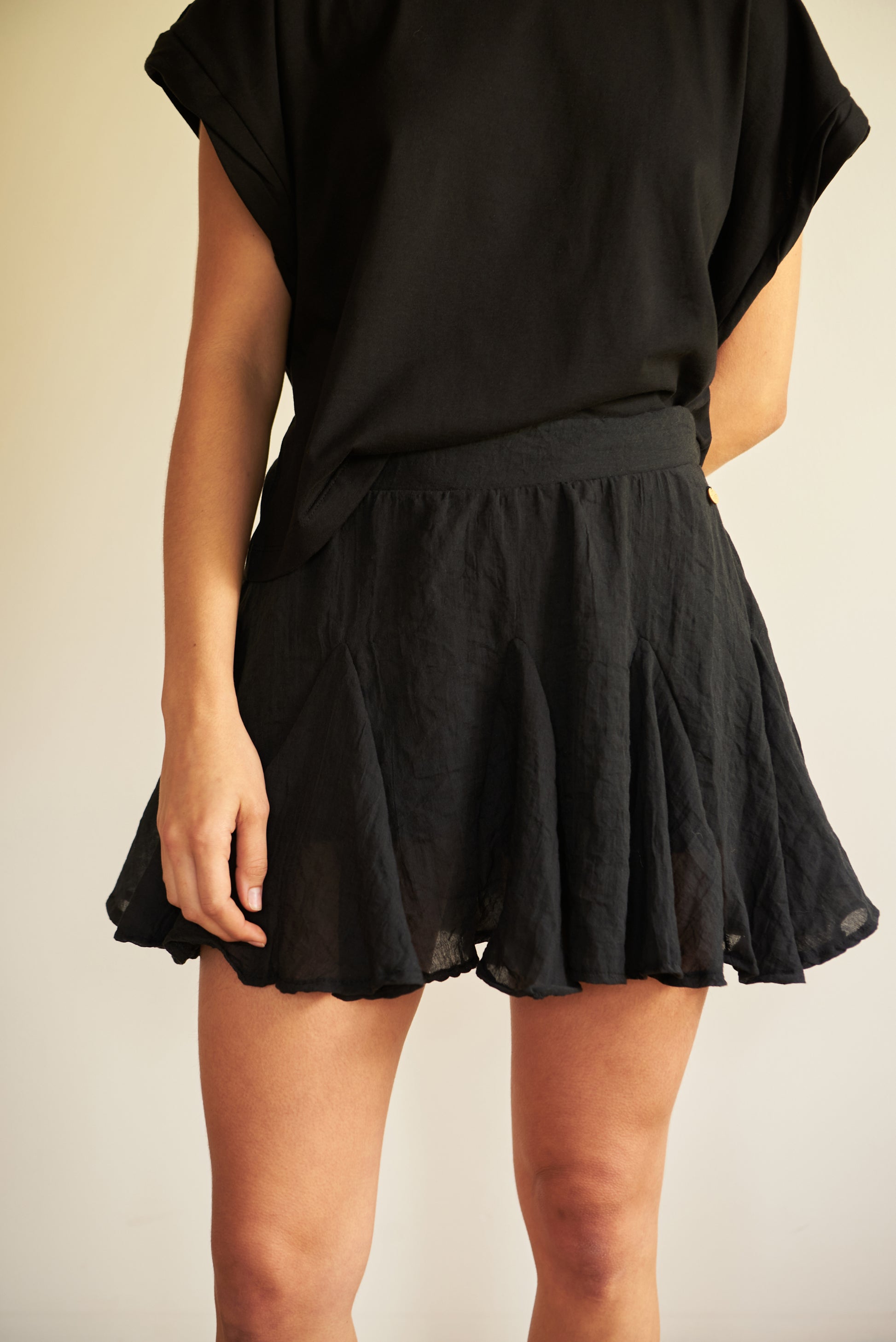 Falda Fluida Mini - R O P A J E   -