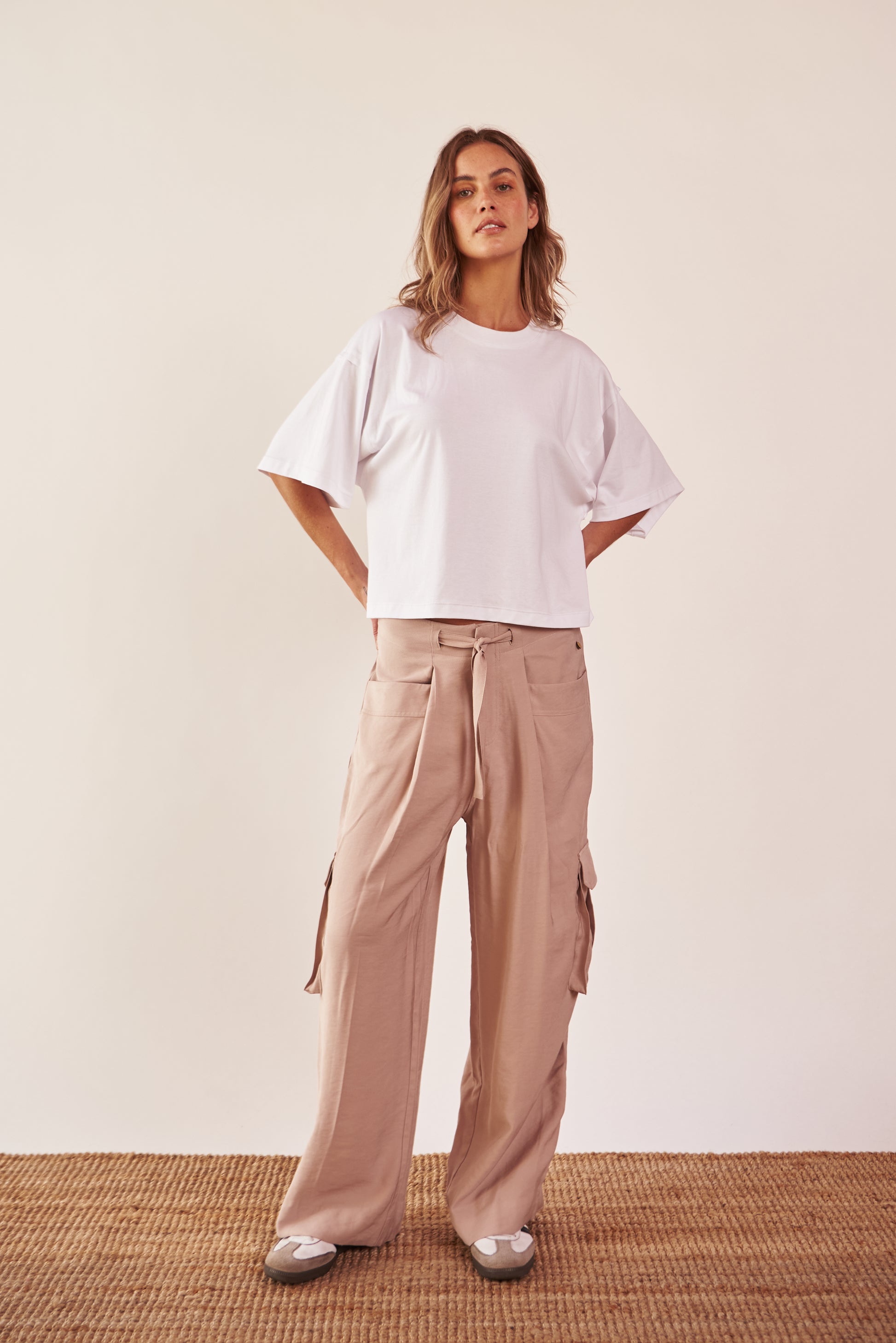 Pantalón cargo bolsillos laterales caqui - R O P A J E   