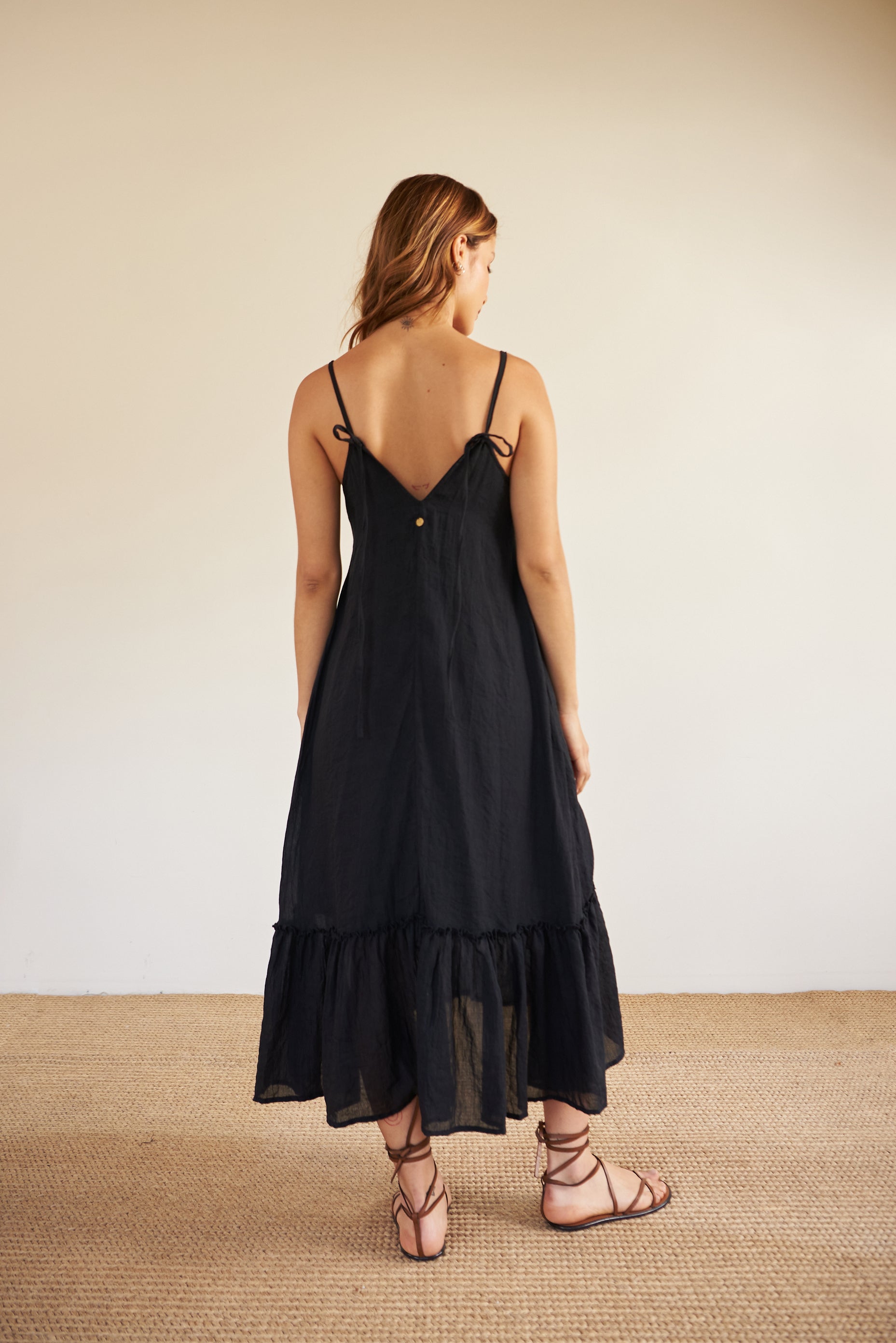 Vestido Largo Cut Out - R O P A J E   --