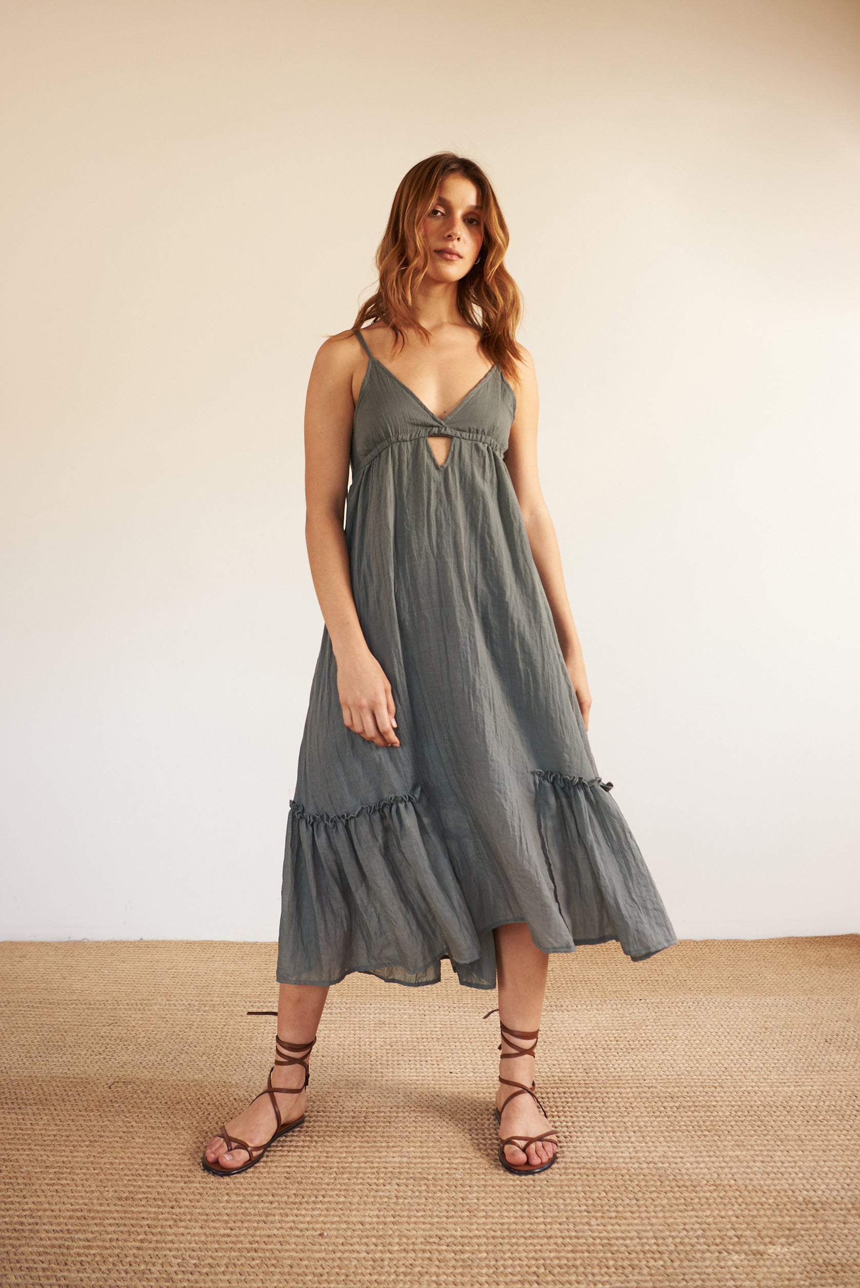 Vestido Largo Cut Out - R O P A J E   --